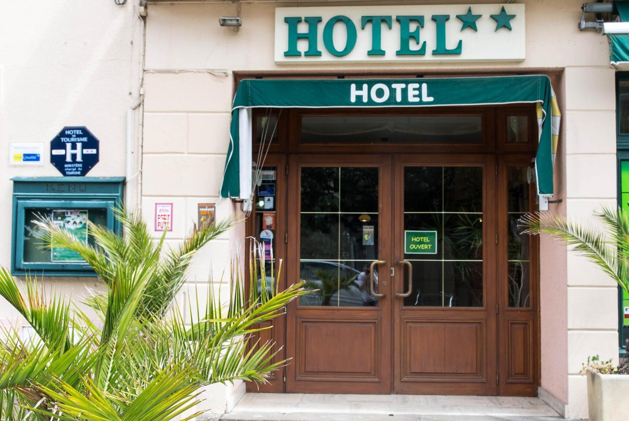 Hotel De La Gare Dol-de-Bretagne Dış mekan fotoğraf