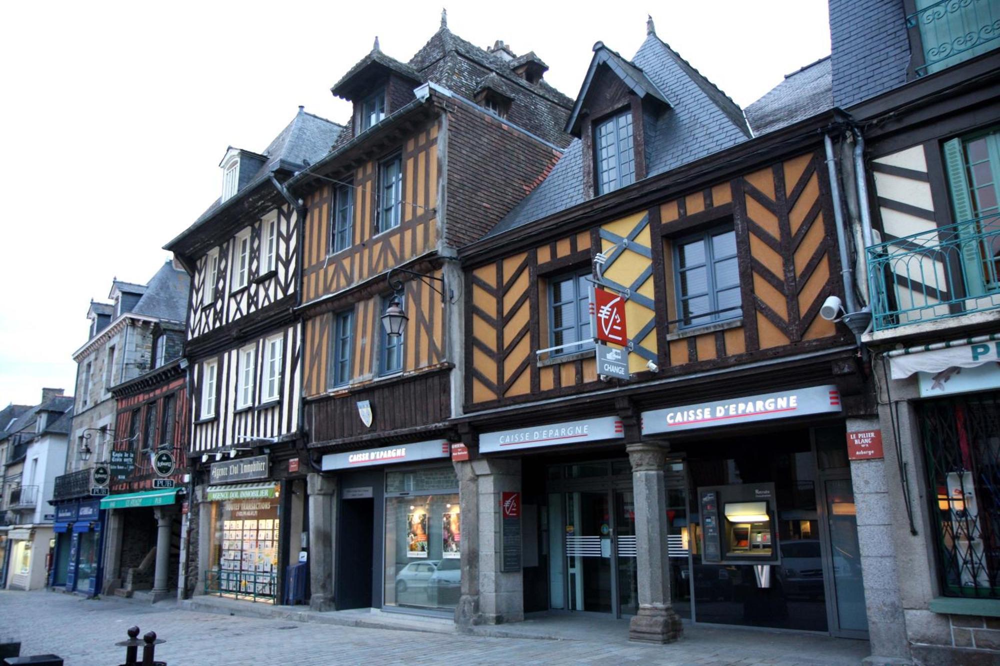 Hotel De La Gare Dol-de-Bretagne Dış mekan fotoğraf