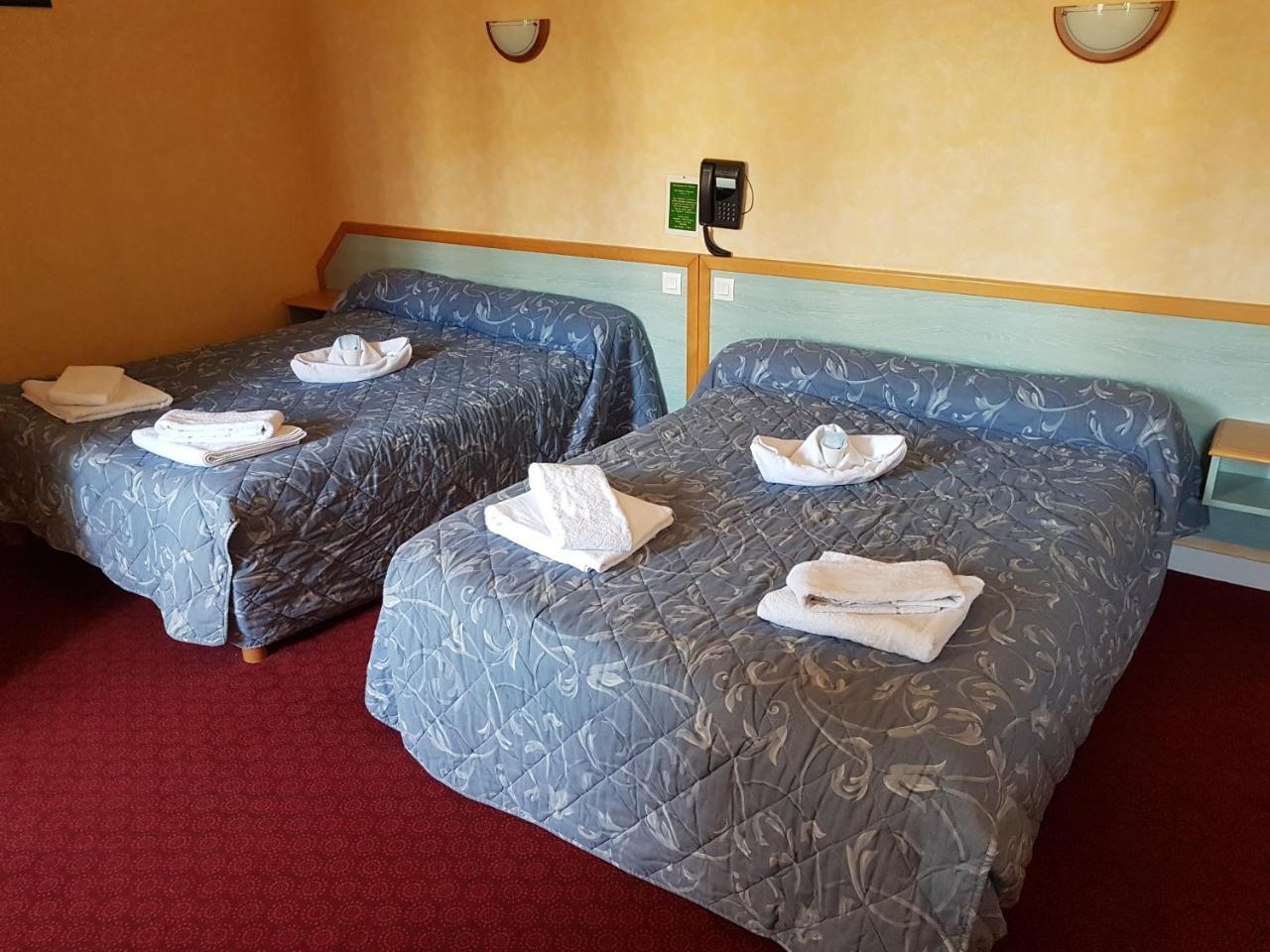 Hotel De La Gare Dol-de-Bretagne Dış mekan fotoğraf