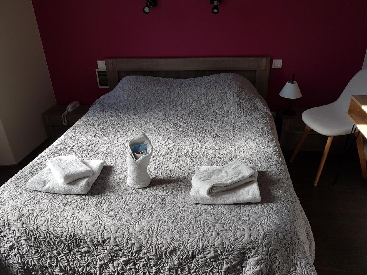 Hotel De La Gare Dol-de-Bretagne Dış mekan fotoğraf
