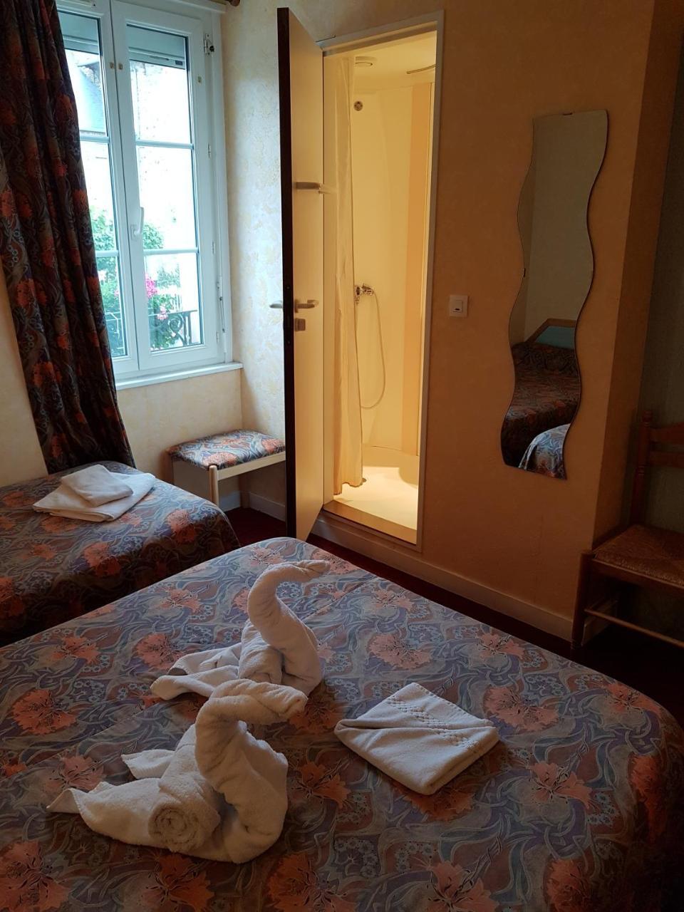 Hotel De La Gare Dol-de-Bretagne Dış mekan fotoğraf